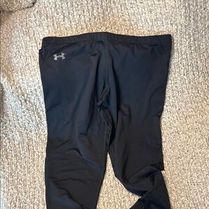 Under Armour womens Black Leggings base layer